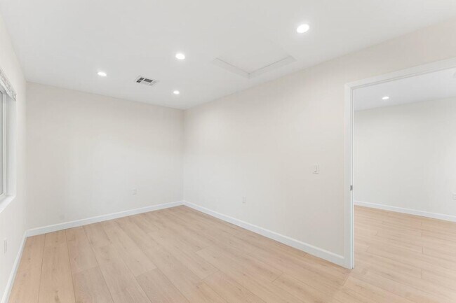 Foto del edificio - 42733 42nd St W