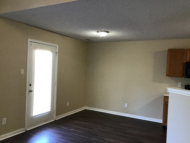 Foto del edificio - 16663 Aulton Drive