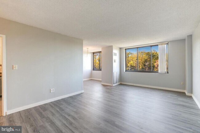 Building Photo - 5500 Holmes Run Pkwy