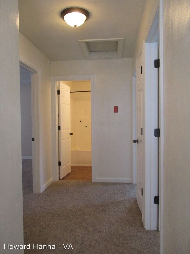 Foto del edificio - 3 br, 2.5 bath House - 961 Thomas Circle
