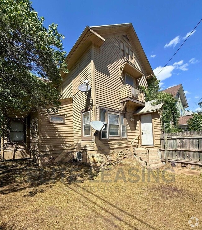Building Photo - 712 SW 16th St
