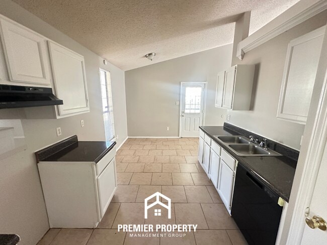 Foto del edificio - 4354 Clarke Rd