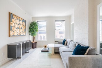 Building Photo - 512 Observer Hwy