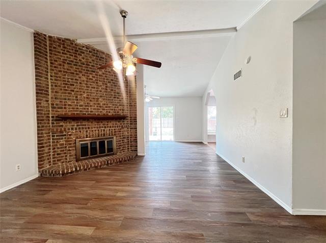 Foto del edificio - 1308 Mistywood Ln