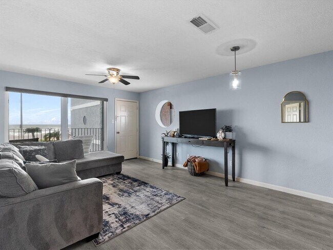 Foto del edificio - 7600 Seawall Blvd