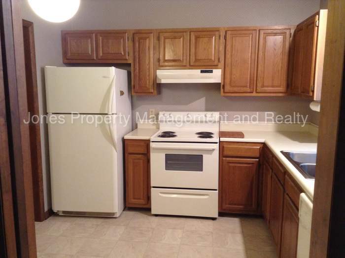 Foto principal - 704 Wellington Hills Cir