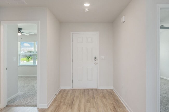 Building Photo - AVAILABLE NOW | BEAUTIFUL 5 BEDROOM, 3 BATH HOME IN MILTON WITH LARGE BACK YARD