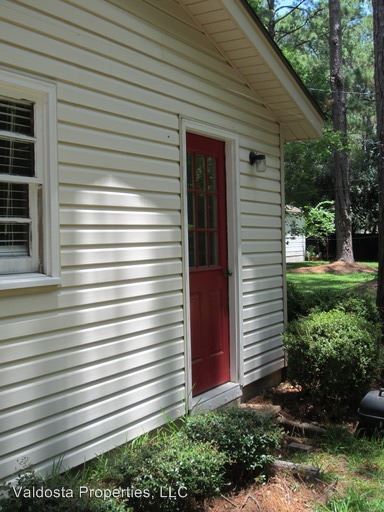 Building Photo - 807 Cherokee Ave