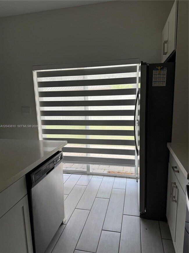 Foto del edificio - 782 SE 18th St