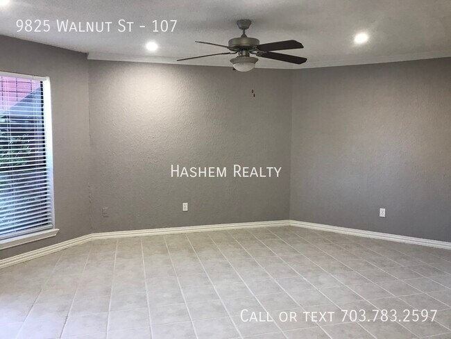 Building Photo - Beautifully Renovated 2 Bedroom