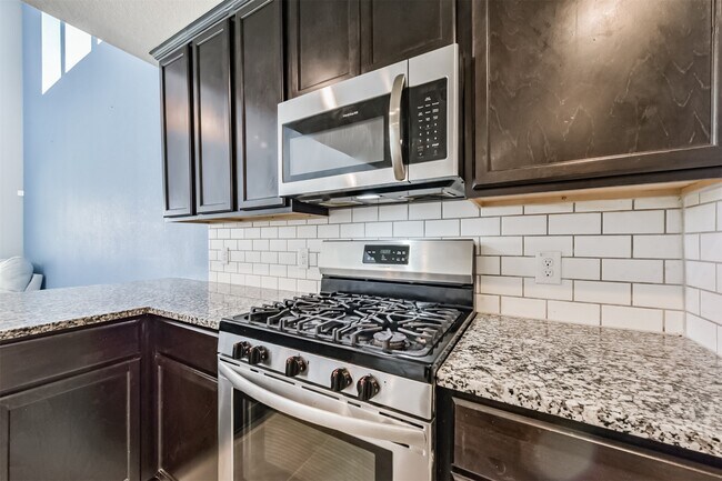 Foto del edificio - 2731 Bergen Bay Ln