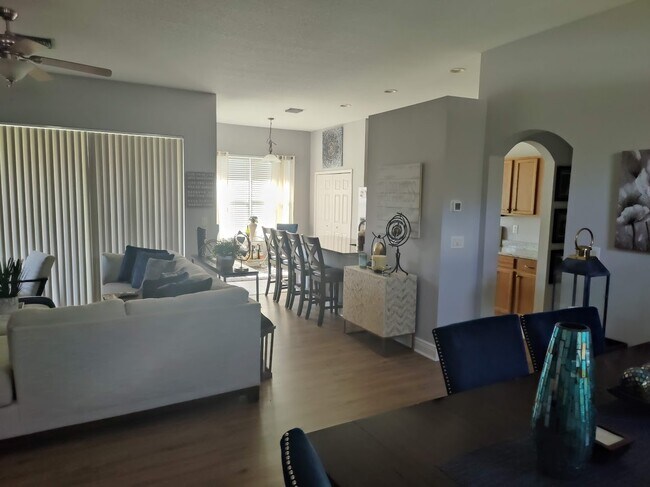 Foto del edificio - 27702 Sora Blvd