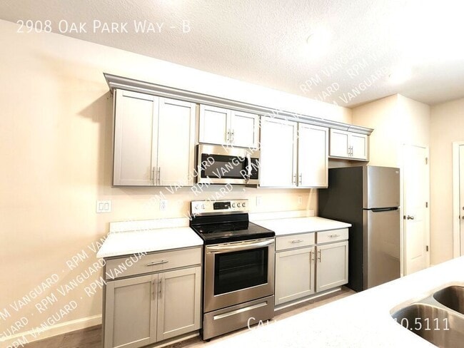 Building Photo - 2908 Oak Park Way