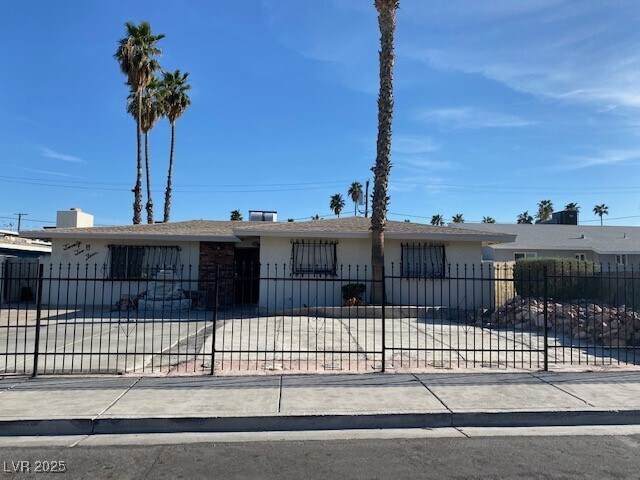 Foto del edificio - 2204 Isabelle Ave