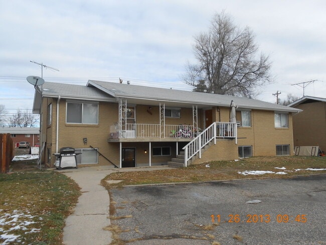 Photo - Central Loveland! Spacious 2 Bedroom / 1 B... House