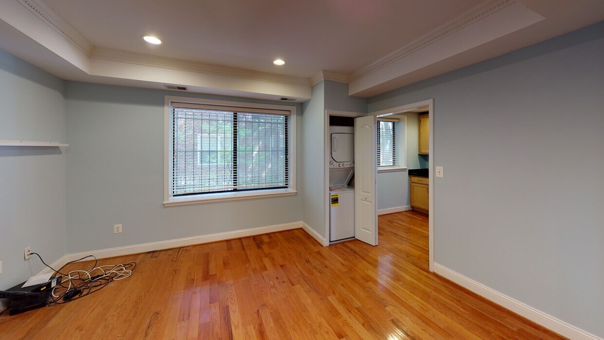 Primary Photo - 1437 Spring Rd NW