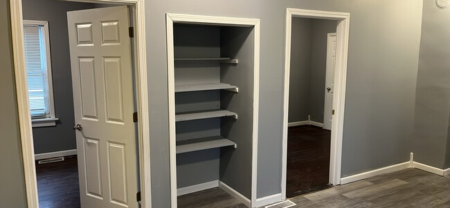 Kitchen shelving - 1550 Richard Gordon Hatcher Blvd