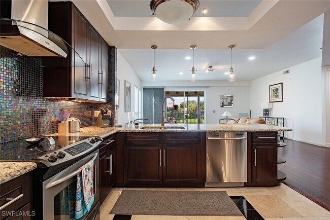 Building Photo - 1845 Les Chateaux Blvd