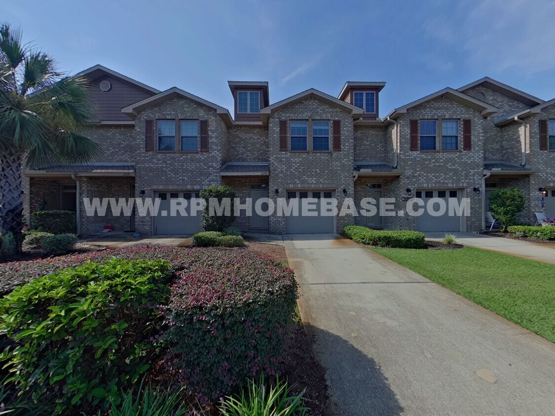 Primary Photo - Charming Rental Townhome in Reserve Pointe...
