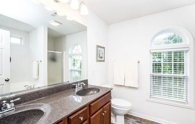 Foto del edificio - 5619 Sycamore Glen Rd