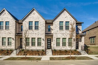 Building Photo - 4628 Piedras Lanzar Dr