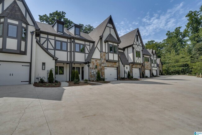 Foto del edificio - 3017 Vestavia Terrace Dr