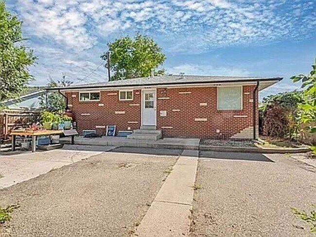 Building Photo - 3697 Depew St