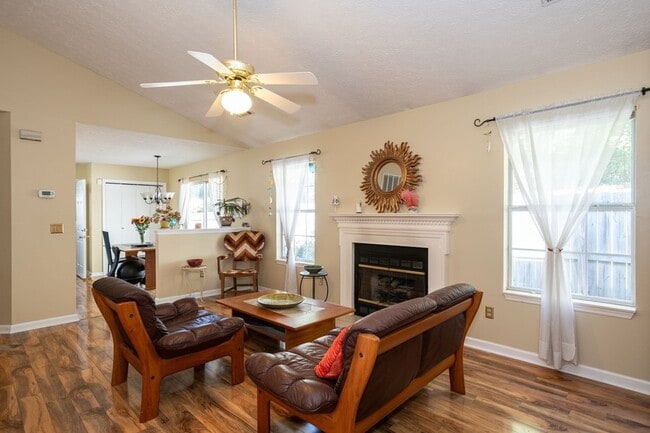 Foto del edificio - 510 Bridal Way Ct