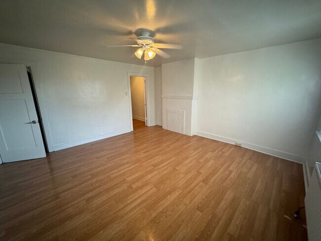 Foto del edificio - Updated Highland Park Townhome!