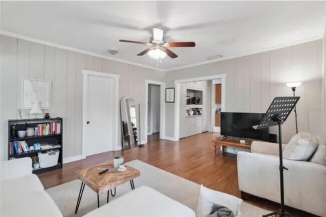 Building Photo - 1215 31st St