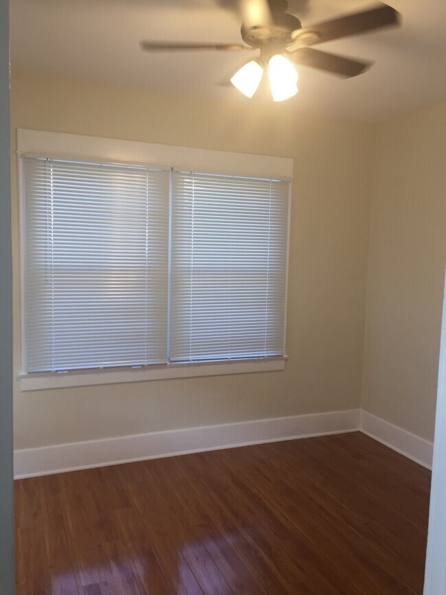 Dormitorio 1 - 1084 Sinaloa Ave