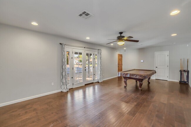 Foto del edificio - GORGEOUS Biltmore home!