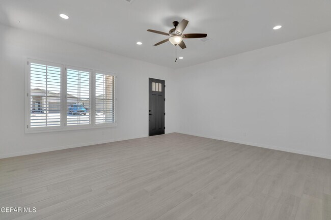 Foto del edificio - 14936 Hill Ridge Ct