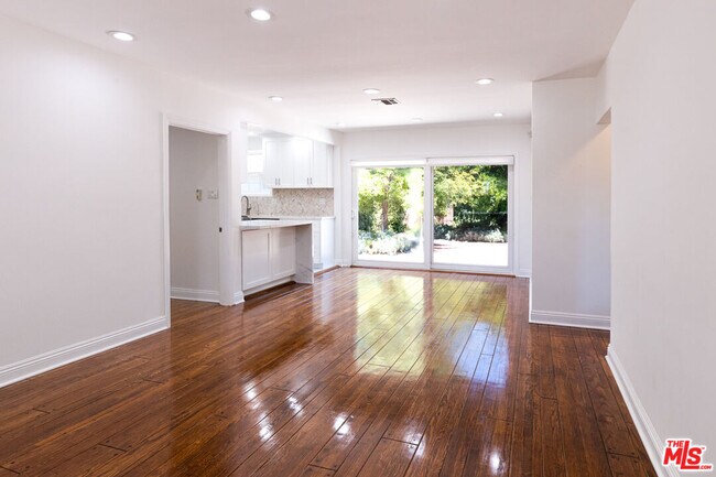 Foto del edificio - 5162 Lindley Ave