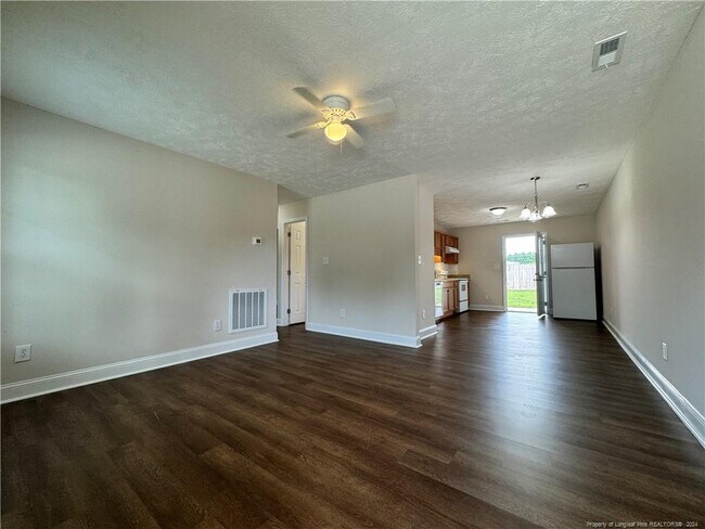 Foto del edificio - 312 E Jenkins St