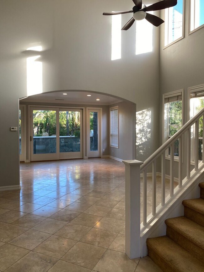 Foto del edificio - 5+4 Pool Home - Long Canyon Estates, Wood ...