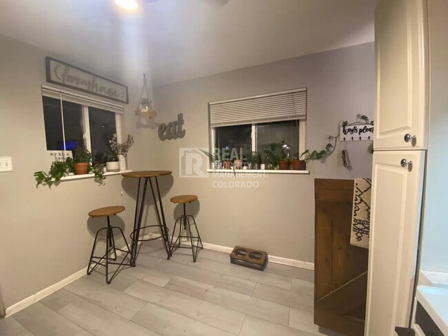 Foto del edificio - 6178 S Spotswood St