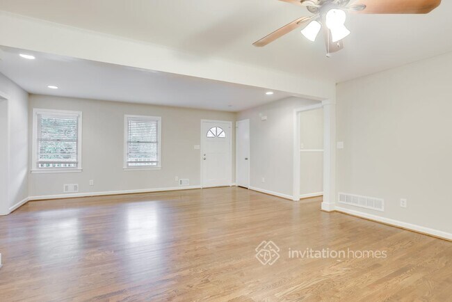 Building Photo - 640 Suholden Cir NE