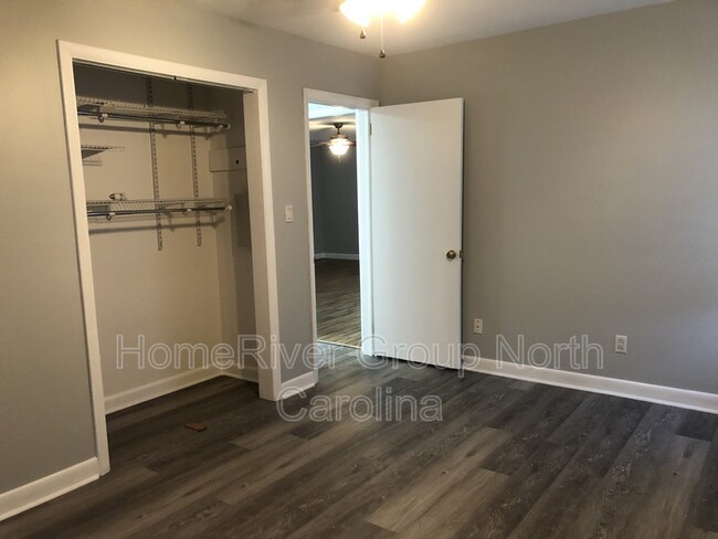 Building Photo - 1372 Unity St