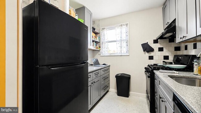Foto del edificio - 3839 Hamilton St