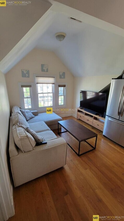 Foto principal - 14 Everett St