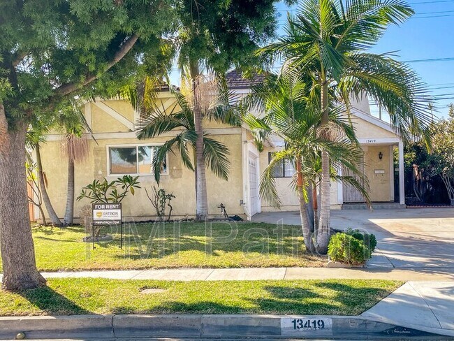 Building Photo - 13419 Stanstead Ave