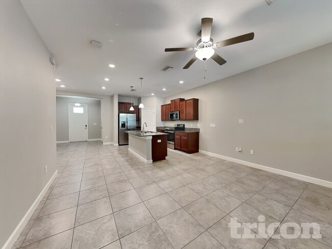 Foto del edificio - 6875 Citrus Creek Ln