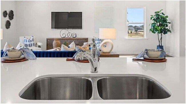 Building Photo - 5 Gulfstream Dr