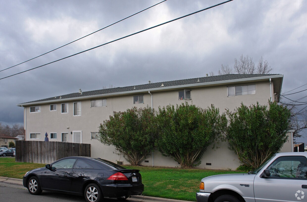Foto del edificio - 2549-2551 Sloat Way