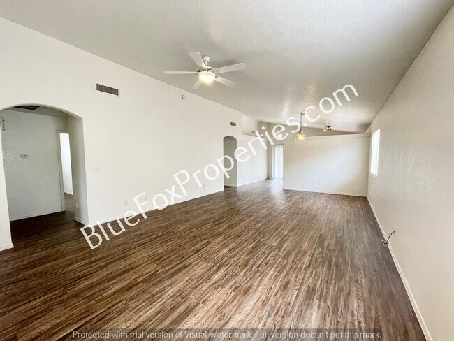 Building Photo - 3117 S Nastar Dr