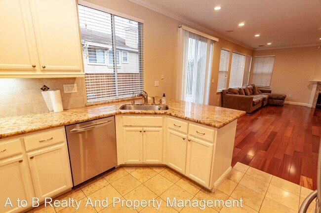 Building Photo - 4 br, 2.5 bath House - 902 Windsor Hills Cir