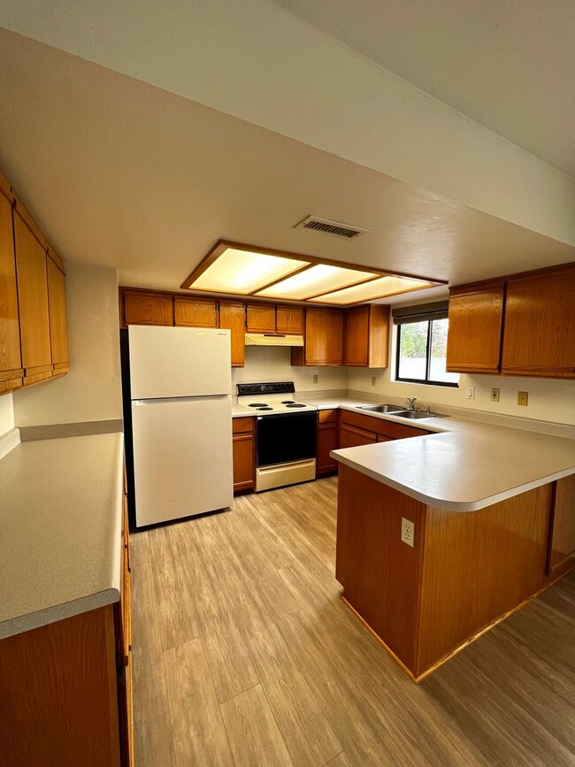 Foto del edificio - Three Bedroom Home Near Hwy 69