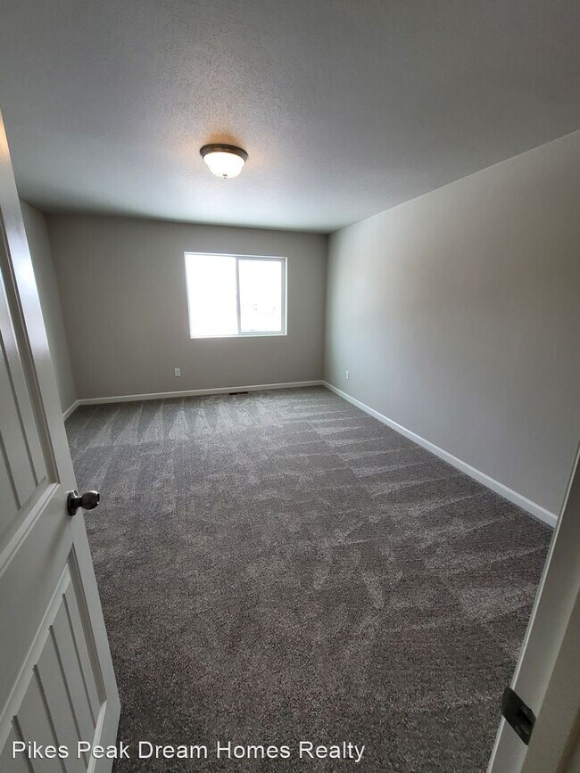Building Photo - 3 br, 2.5 bath House - 6471 Old Glory Drive