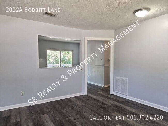 Foto del edificio - 2002 Bobbitt Ln